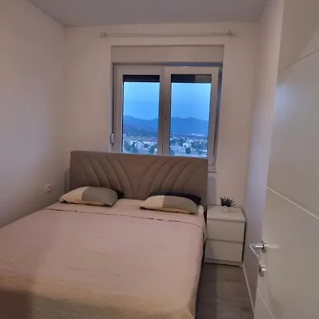 Stan S Dvije Spavace Sobe Marta Daire *